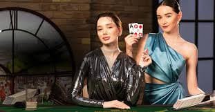 Daftar promosi digital dengan aksen ungu